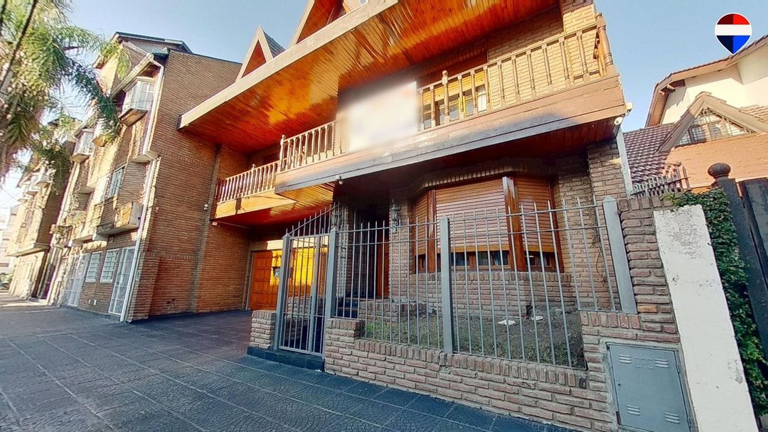 RAMOS MEJIA VENTA CASA 6 AMB PILETA EXC ESTADO