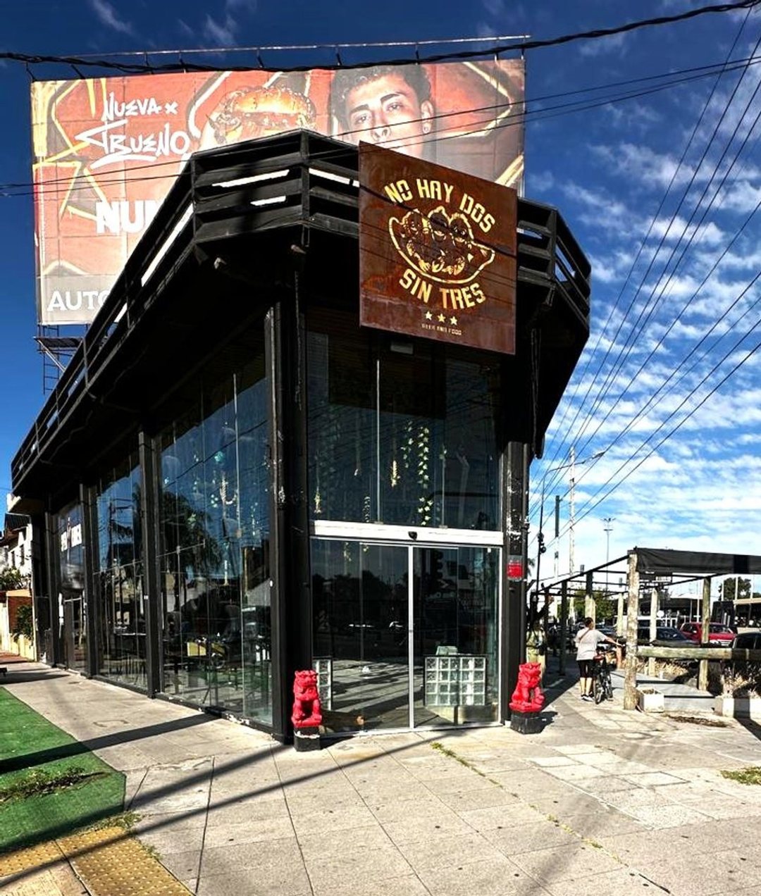 ALQUILER DE LOCAL COMERCIAL VIDRIADO EN HAEDO
