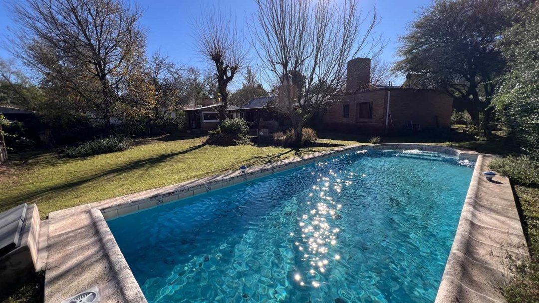 VENTA CASA 3 DOR MENDIOLAZA GOLF PILETA ESCRITURA