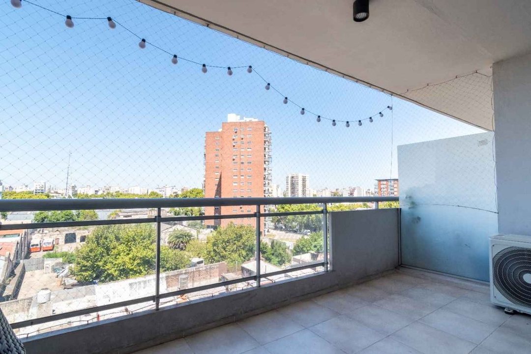 VENTA DEPARTAMENTO 4 AMBIENTES BALCON Y COCHERA