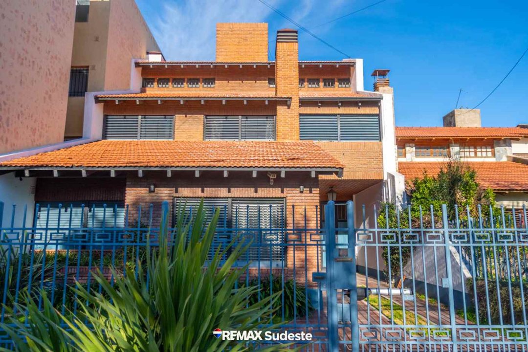 Casa de categoria en Barrio UNS