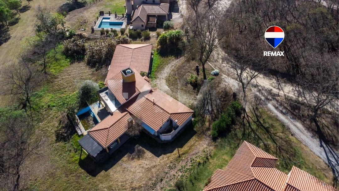CASA EN VENTA VALLE ESCONDIDO 4 DORMITORIOS