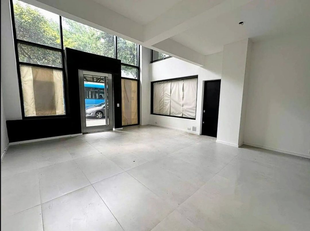 Venta Local comercial a estrenar con entrepiso
