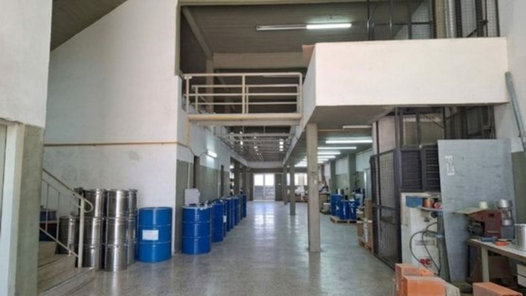 Venta Galpón 850m² 2 Plantas c/Showroom - Gerli
