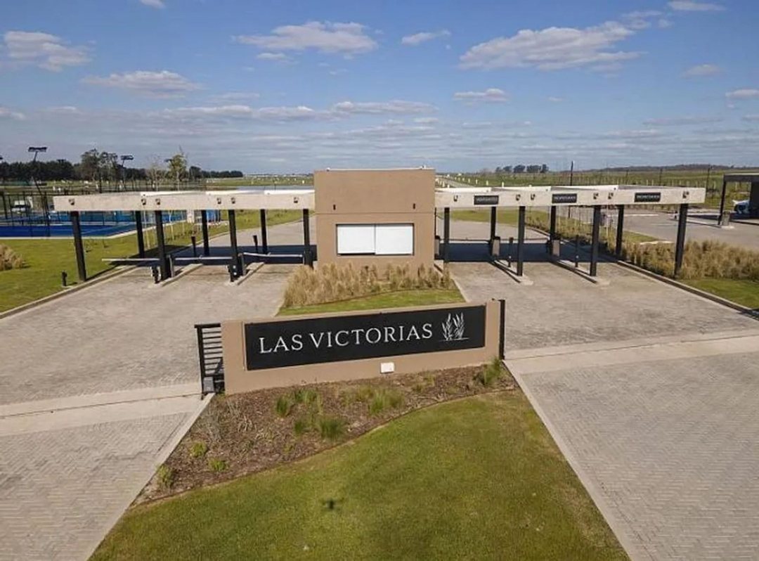 LOTE A LA LAGUNA EN LAS VICOTIRAS EN VENTA