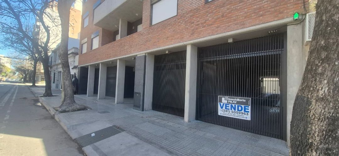 En Venta Cochera Edificio Bauen