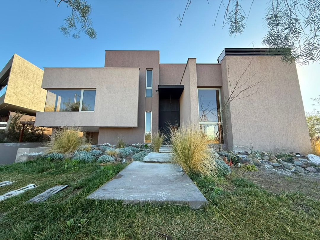 Casa en Alquiler en B° Mendoza Norte Las heras Mza