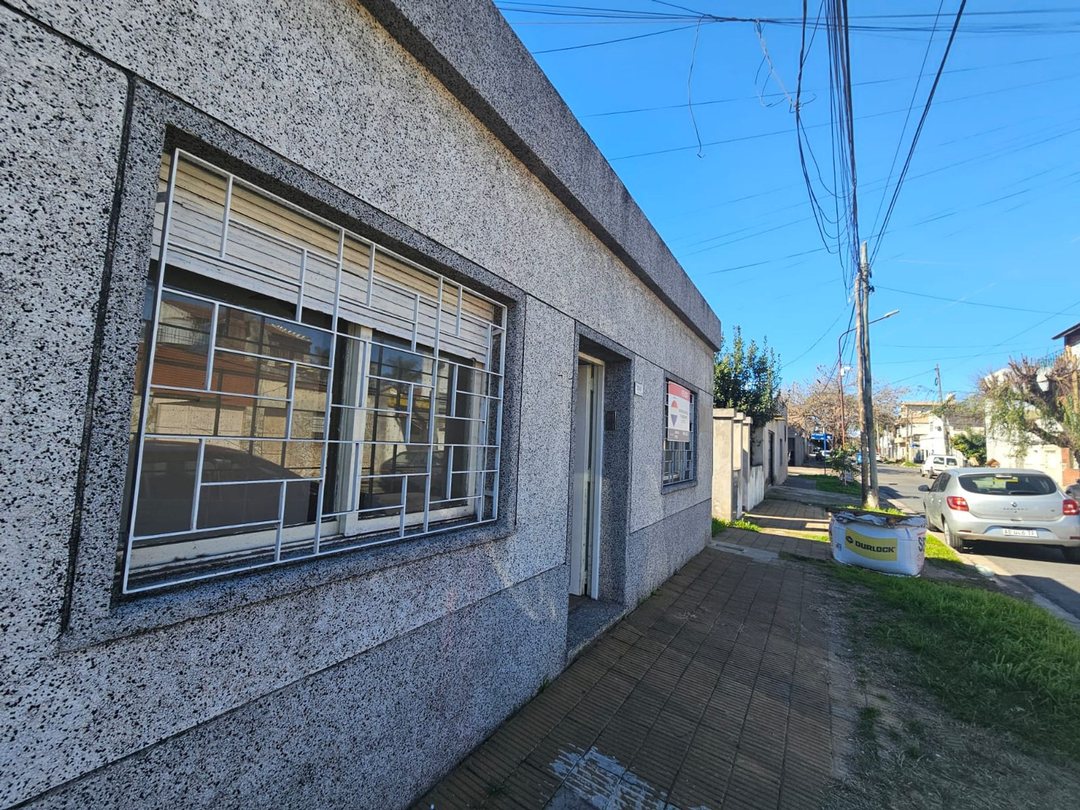 Venta PH al frente 3 ambientes Patio Ramos Mejia.