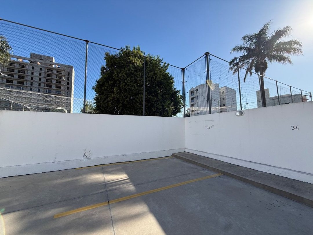 Cochera en venta en Edificio San Jerónimo 67
