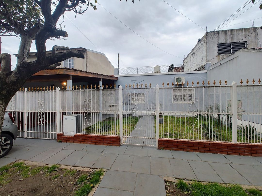 VENTA CASA 3 AMBIENTES DON TORCUATO