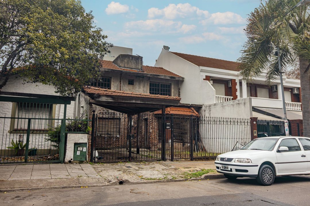 CASA VENTA A TERMINAR EN SAN MARTIN EXC UBICACION