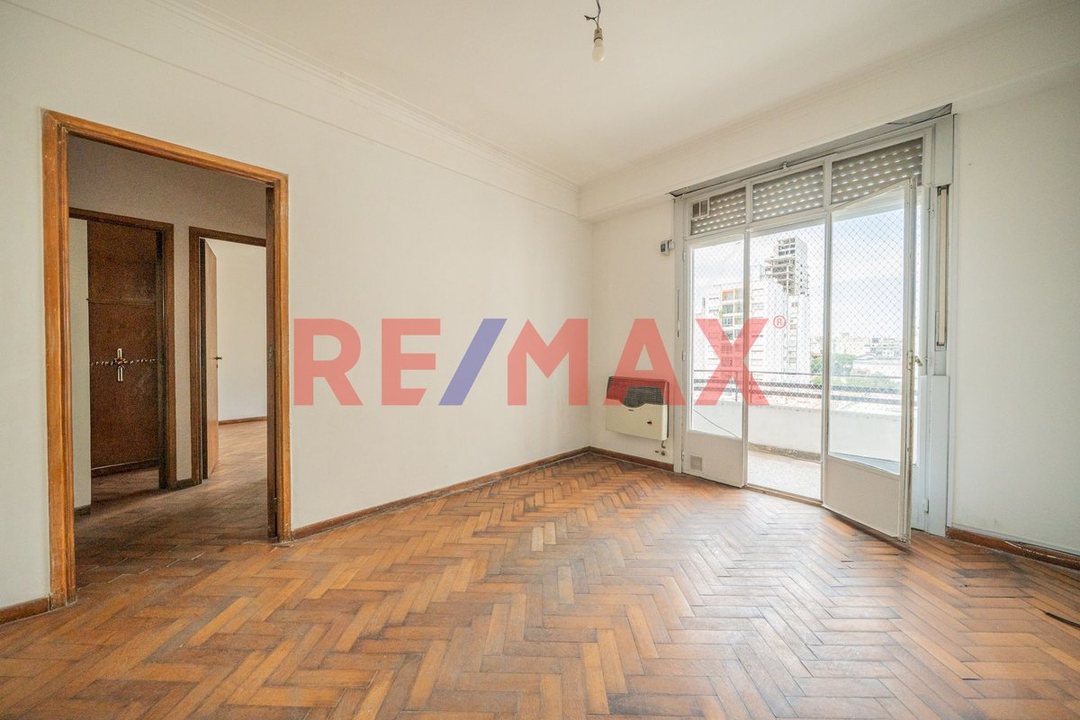 VENTA DE DPTO. 3 AMB. CON PATIO EN BALVANERA