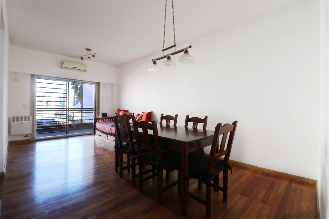 3 AMBIENTES CFTE LUMINOSO CON BALCON V CRESPO