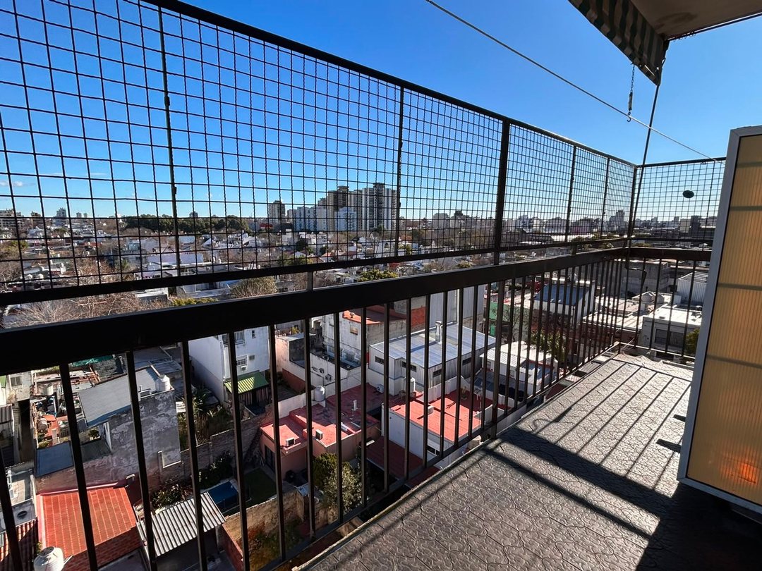VENTA DEPTO 3 AMB GRAN BALCON TODO LUZ FLORESTA