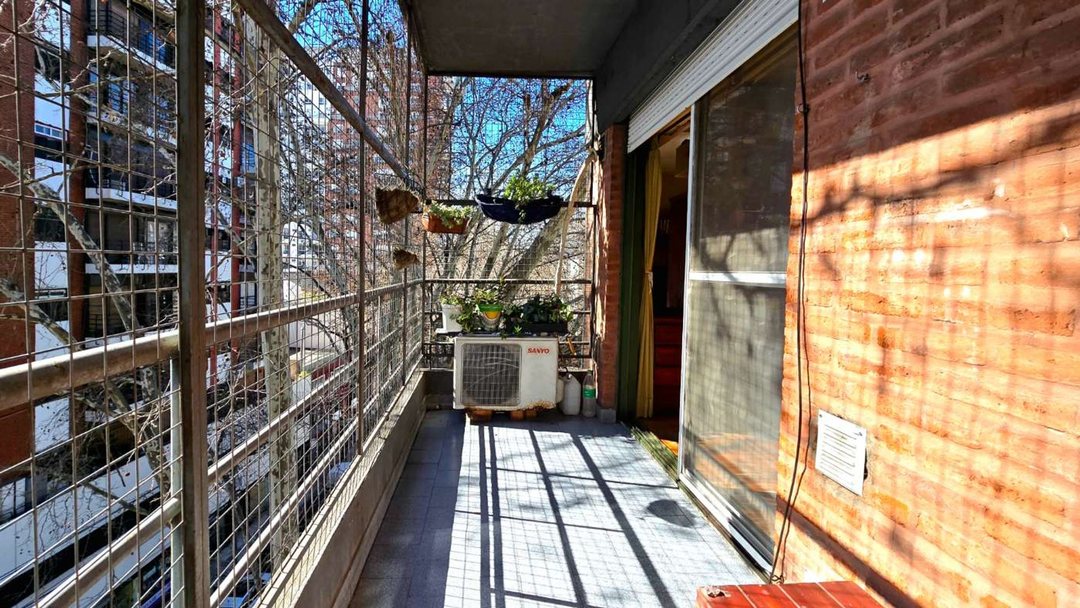 Departamento de 3 ambientes con balcón en ALMAGRO
