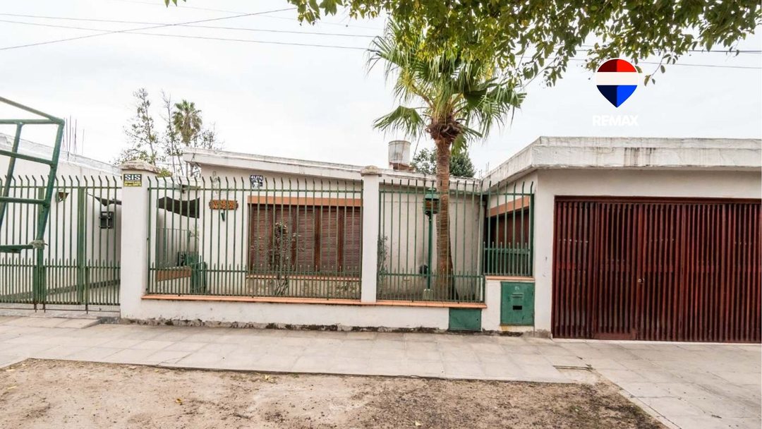 CASA VENTA SANTA LUCIA SOBRE AVENIDA APTA CREDITO