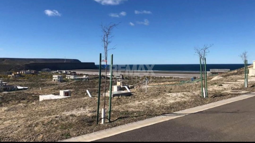 TERRENO CON EXCELENTE VISTA - LA HERRADURA