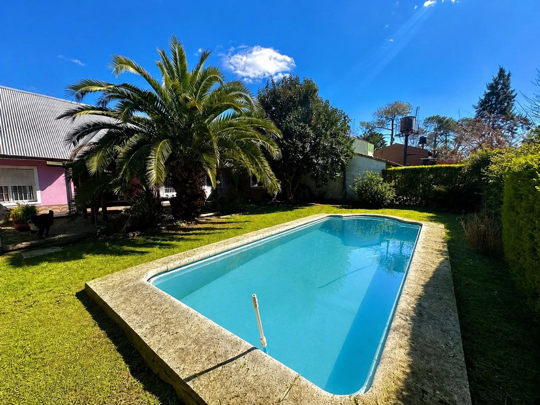 CASA EN VENTA EN BERAZATEGUI