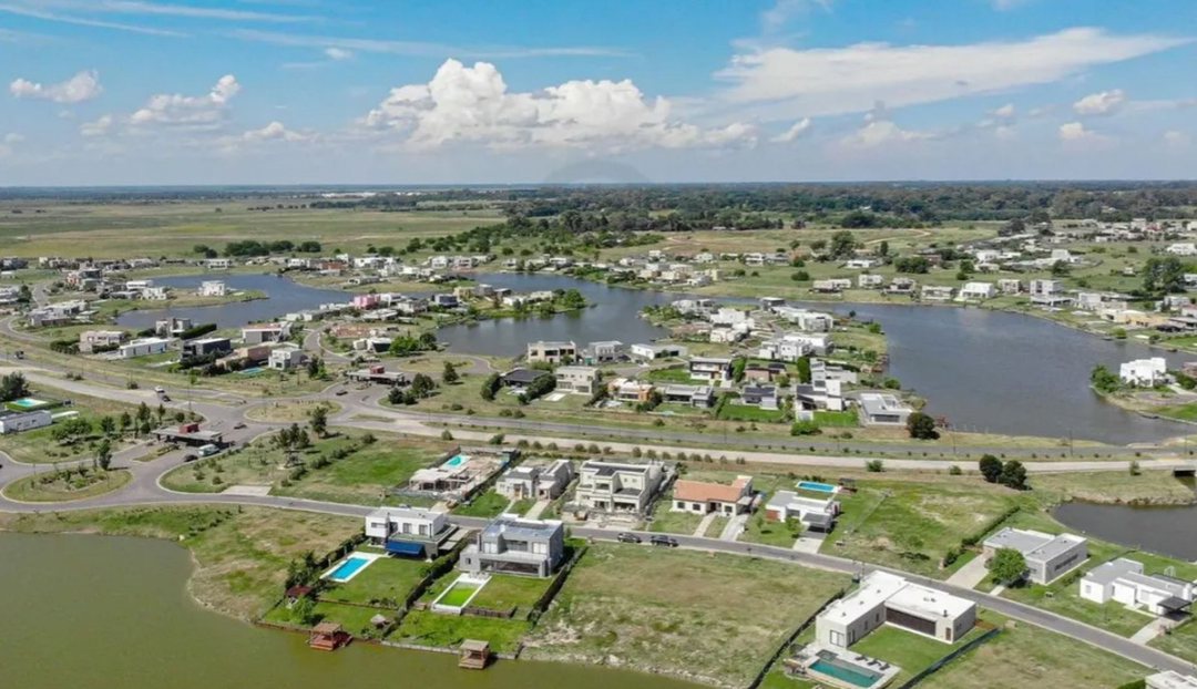 VENTA LOTE 876 M2 EN SAN SEBASTIAN AREA 11