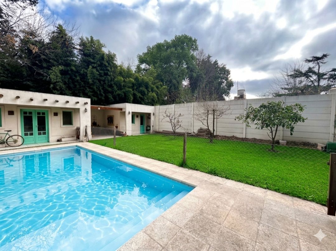 venta casa 3 ambientes en del viso mas zoom