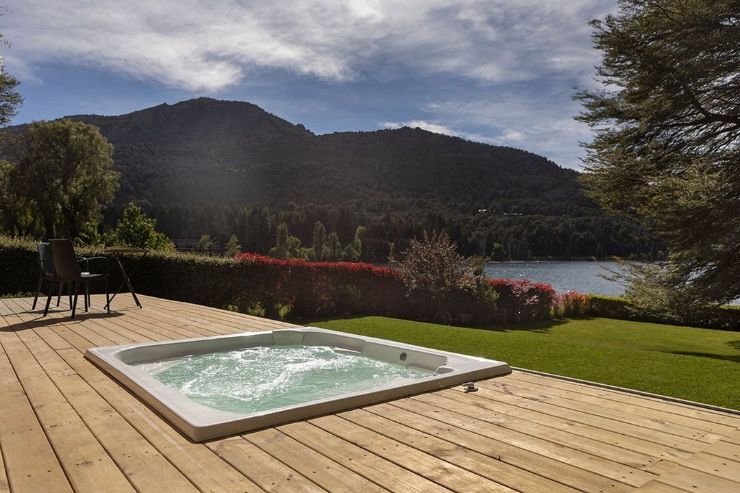 Residencia de Lujo con Costa en Lago Gutiérrez