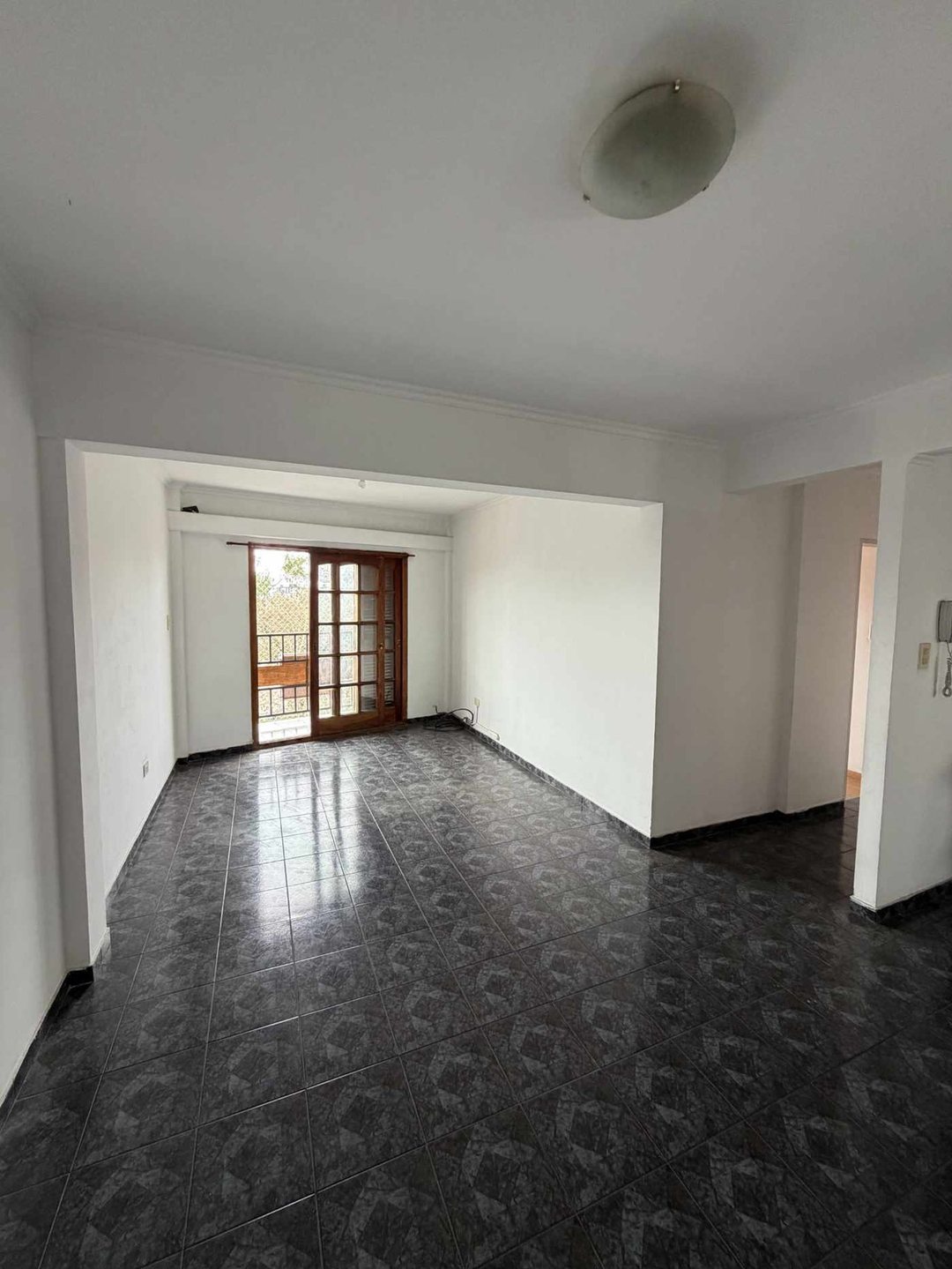 VENTA DEPARTAMENTO 3 AMBIENTES C/COCHERA, EN WILDE