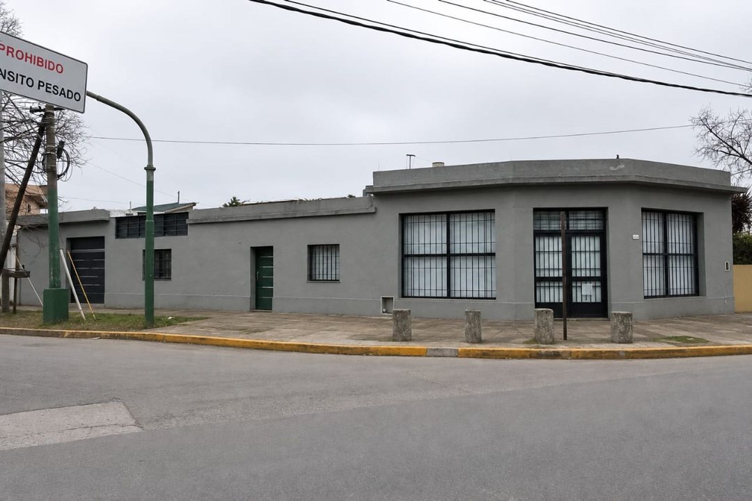 VENTA CASA PH 2 AMB ITUZAINGO CON LOCAL Y COCHERA