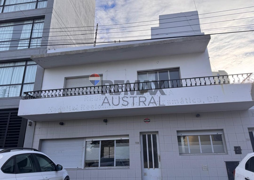 PROPIEDAD 8 AMBIENTES APTO VIVIENDA/OFICINA CENTRO