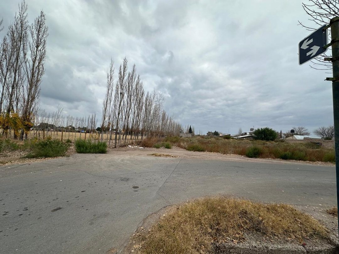 LOTE EN VENTA RIVADAVIA BARRIO PETROLEROS