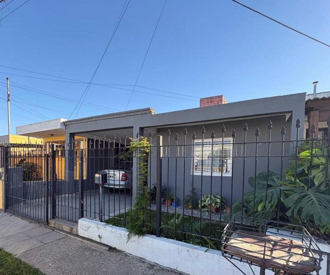 VENTA CASA RENE FAVALORO 2 Dormitorios