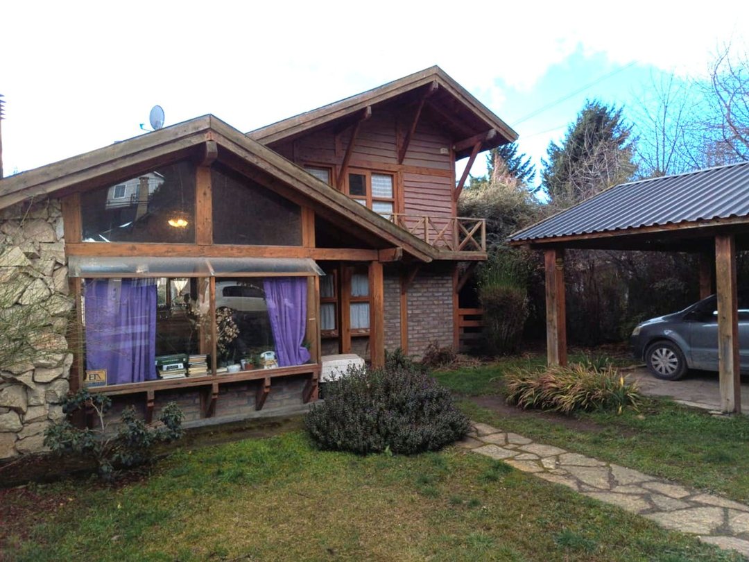 CASA EN VENTA DE 4 AMB PINAR DEL LAGO BARILOCHE