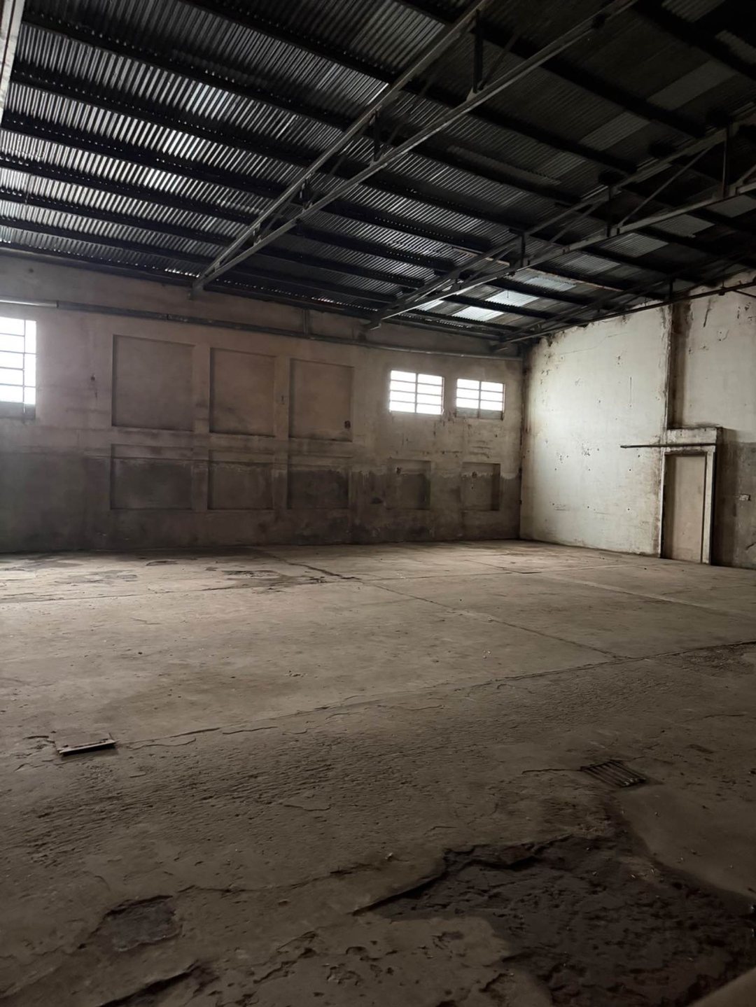 LOCAL GALPON Y CASA COMERCIAL