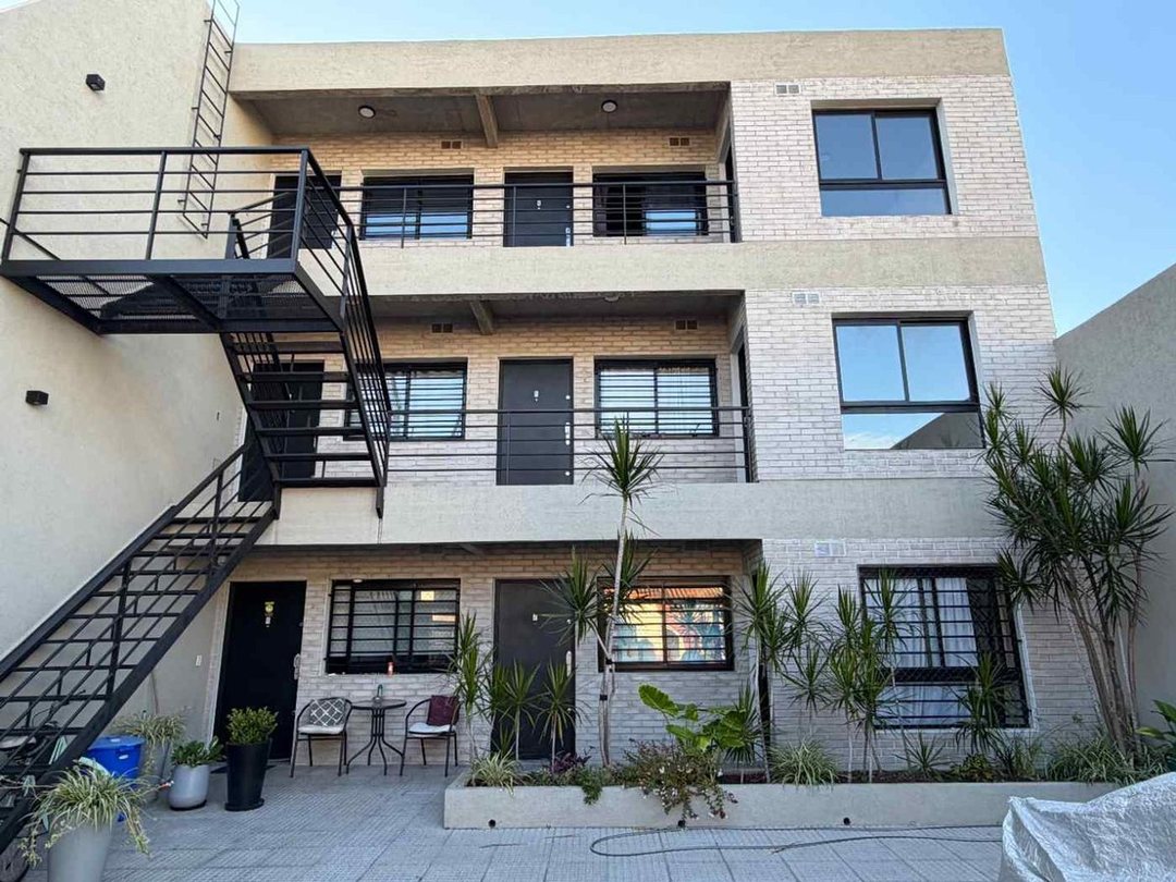 Venta departamento 2 amb estrenar Lomas de Mirador