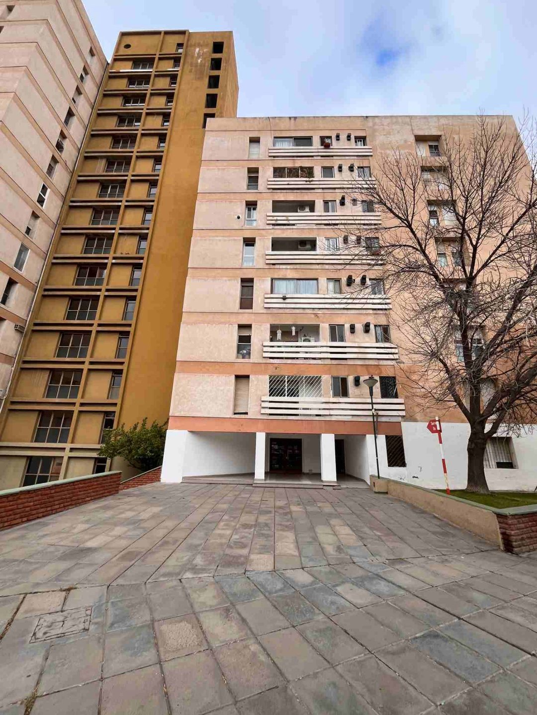 VENTA COCHERA MICRO CENTRO DE NEUQUEN