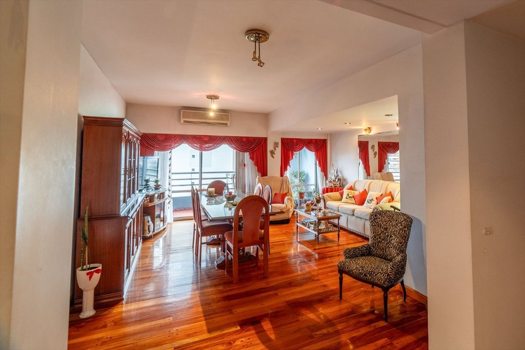 VENTA DEPARTAMENTO 4 AMBIENTES COCHERA QUILMES