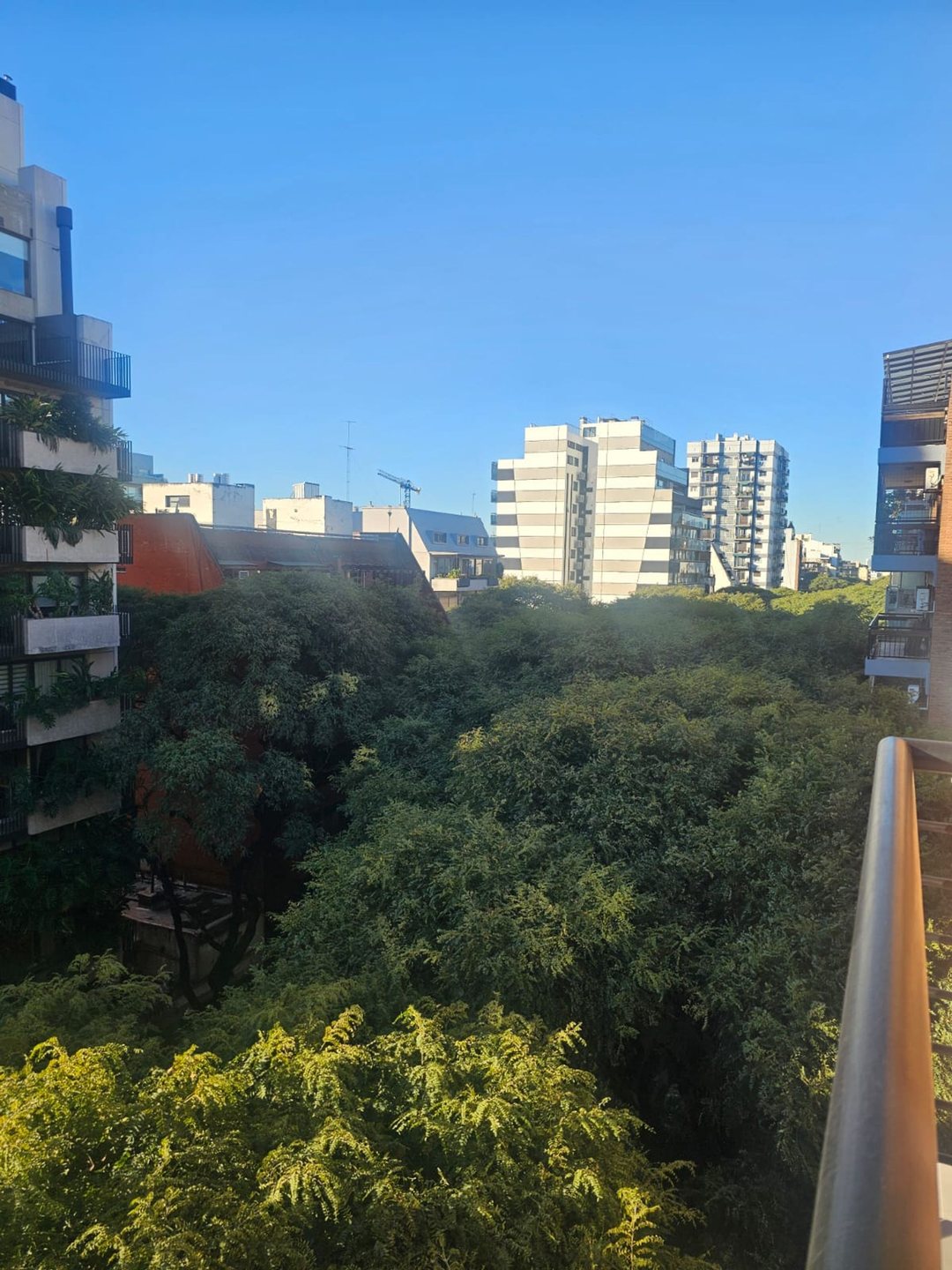 VENTA HERMOSO 2 AMB COCHERA VISTA