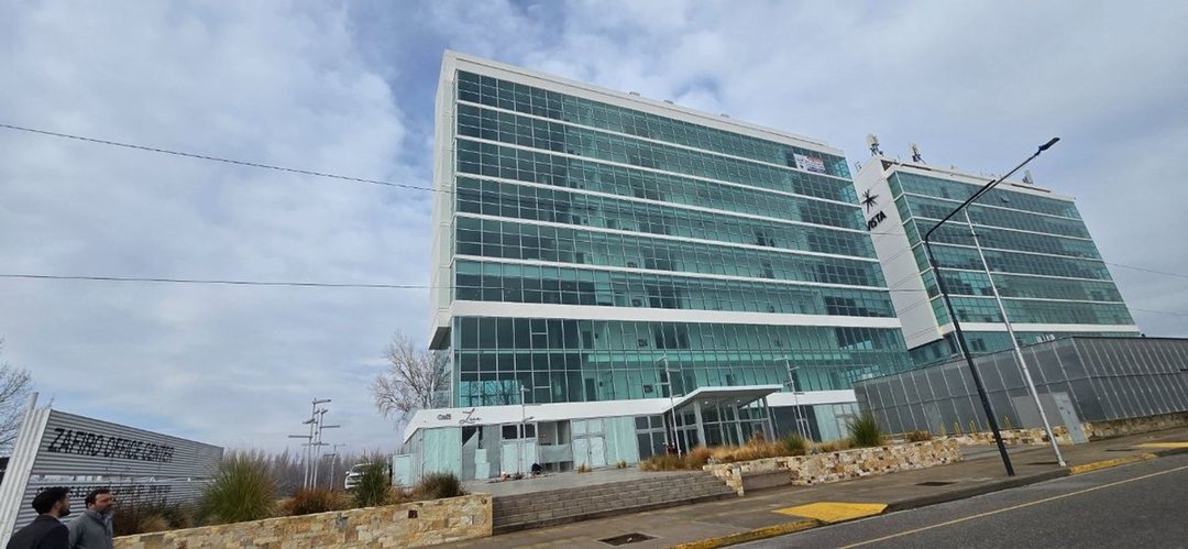 ALQUILER OFICINA EN TORRE ZAFIRO OFFICE , 6-A