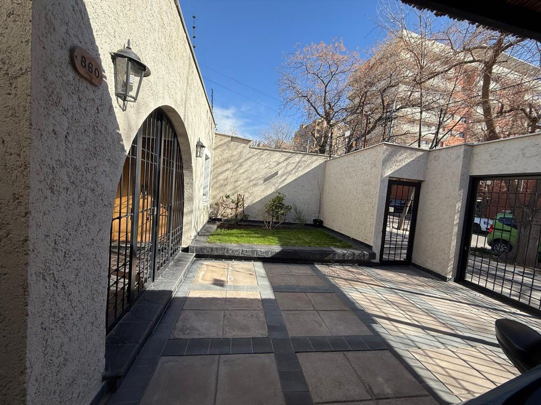 CASA EN VENTA GODOY CRUZ