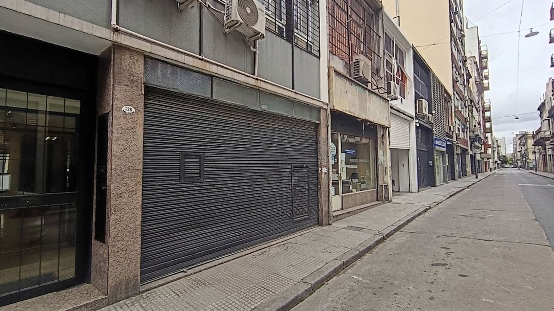 EXCELENTE LOCAL COMERCIAL EN ALQUILER en Monserrat