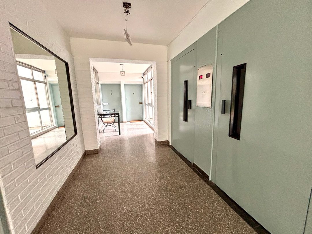 Venta Departamento 4 Amb con Balcón, Martinez