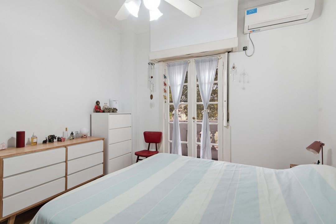 Venta Departamento 3amb, frente Parque Chacabuco.