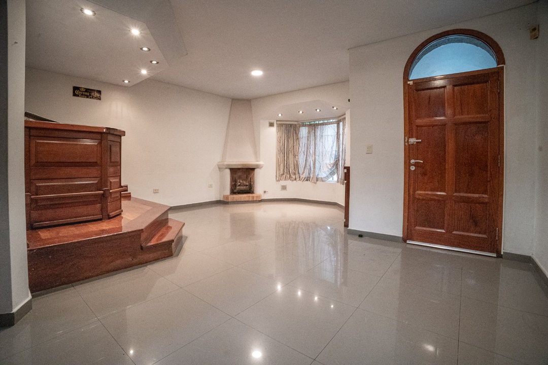 VTA.CASA 5AMB/2 GARAGE/JARDIN/TERRAZA/APTO CREDITO
