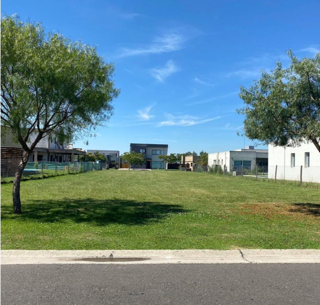VENTA LOTE INTERNO 545 m² SANTA EMILIA P. DEL ESTE