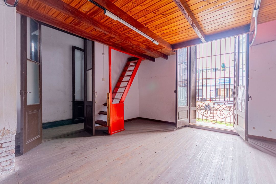 VENTA CASA ANTIGUA EN PH A RECICLAR ZONA ABASTO