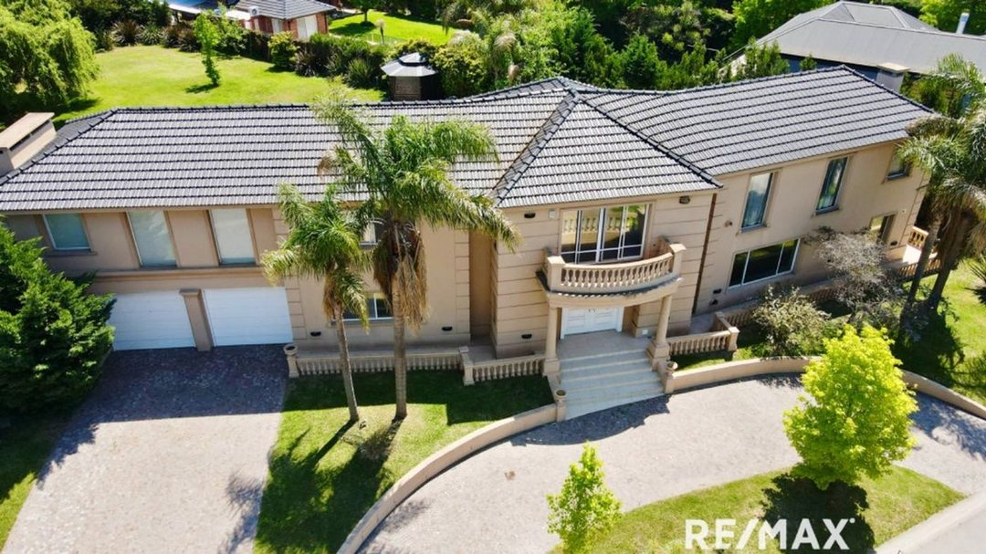 VENTA CHALET DE CATEGORIA EN BA SEPTIEMBRE