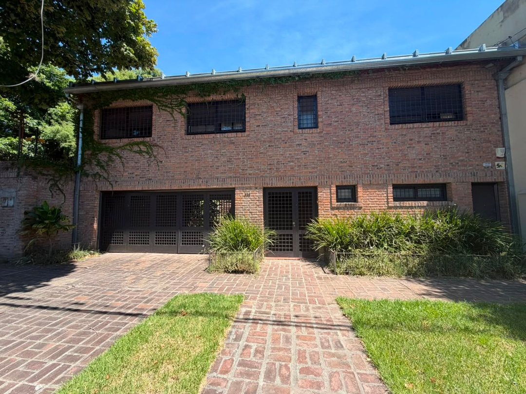 CASA EN VENTA 5 AMBIENTES QUILMES APTA CREDITO