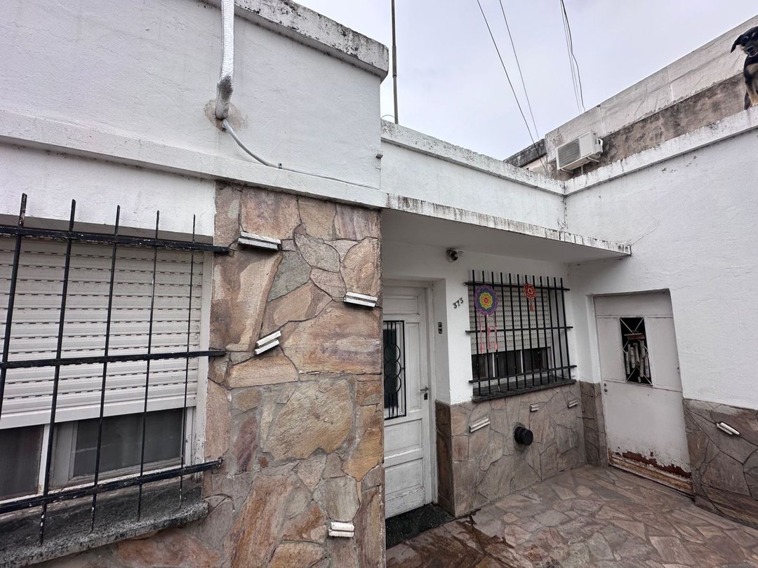 VENTA CASA 3 DORMITORIOS EN VILLA CONSTITUCIÓN