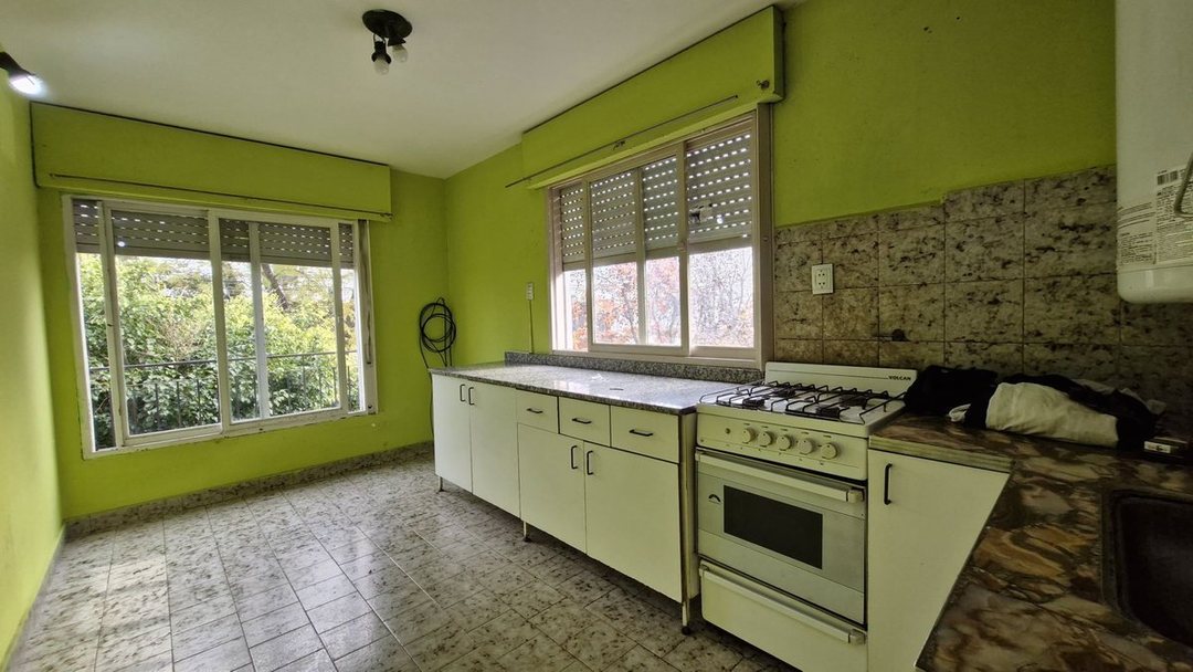 ALQUILER PH FLORENCIO VARELA 4 AMBIENTES CENTRO