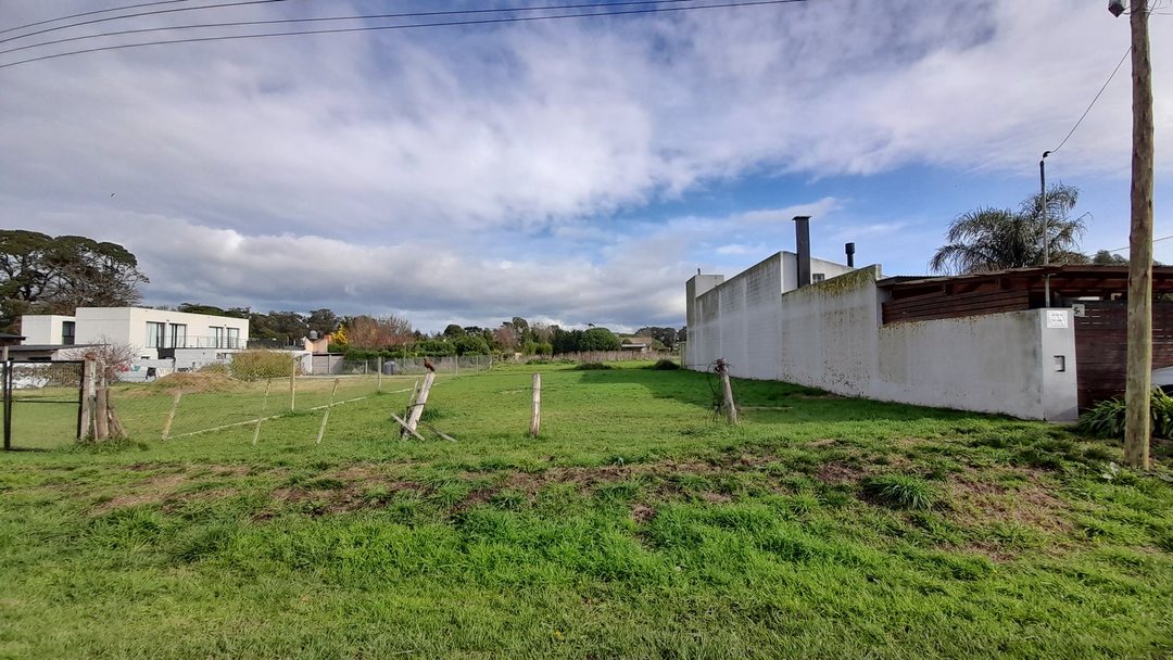 VENTA LOTE 450m2 BARRIO LOS ACANTILADOS