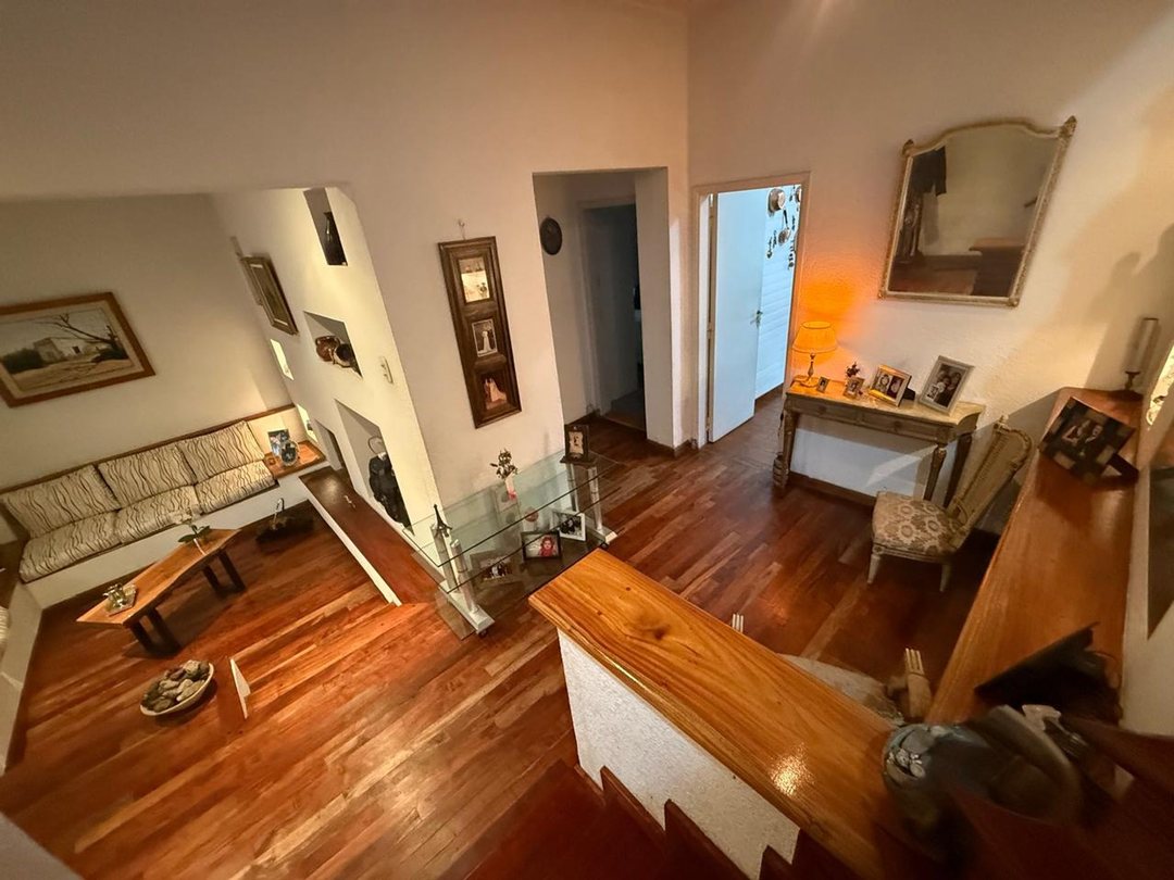 CASA 4 AMBIENTES SAN JUSTO PARQUE COCHERA PARRILLA